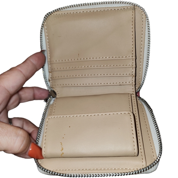 Guess Graffiti Zip Wallet - Picture 2 of 2